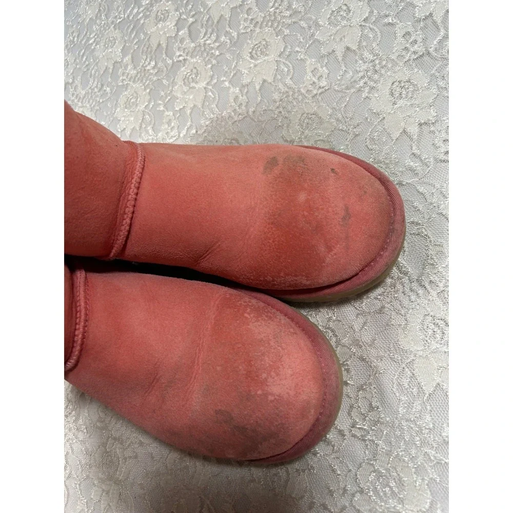 Y2K UGG Australia Bailey Bow II Coral Pink Suede Boots 9 2000s Coquette McBling